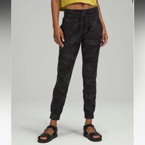 Lululemon Ready to Rulu Jogger 29" Heritage 365 Camo Deep Coal Multi